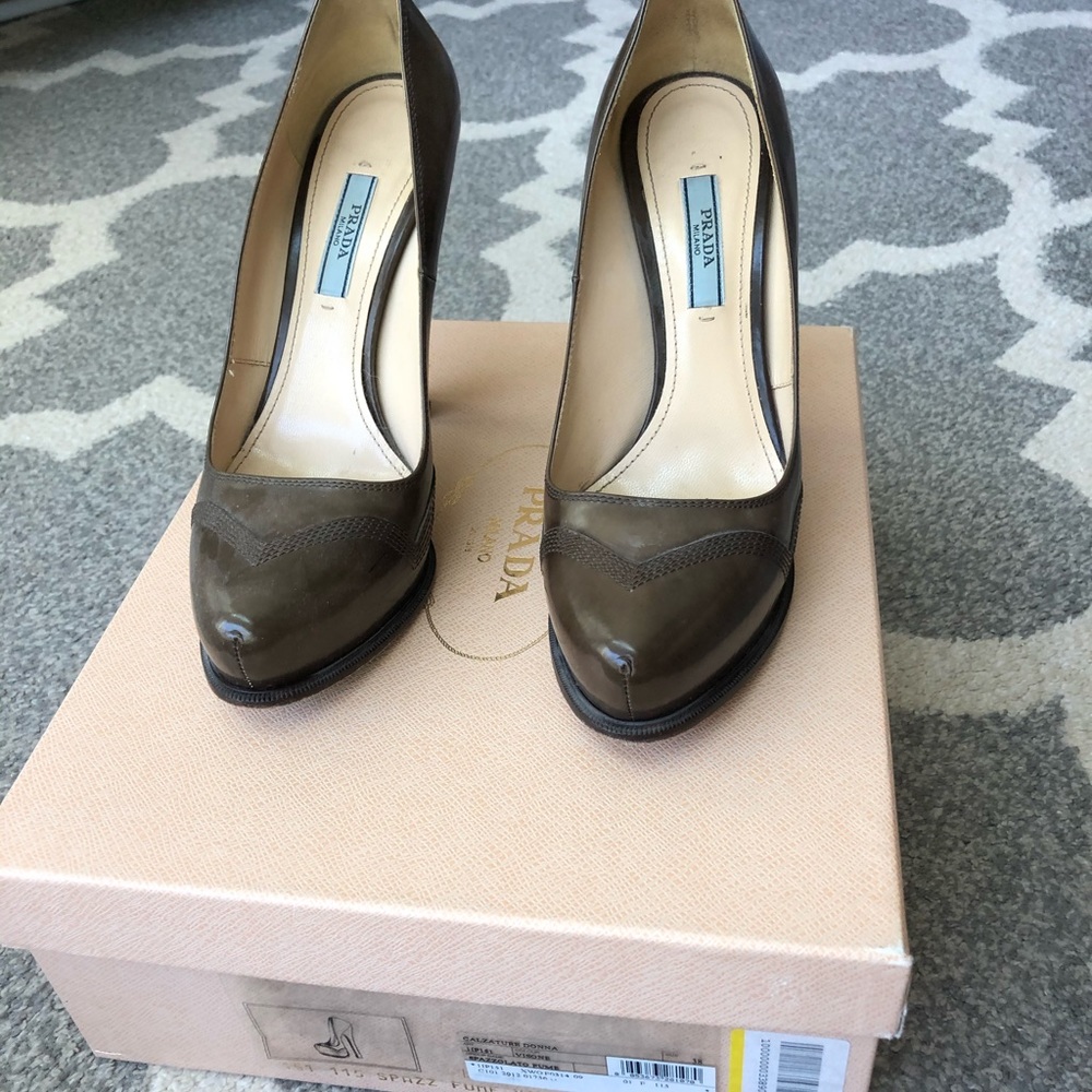 Prada pumps - Picture 2 of 5